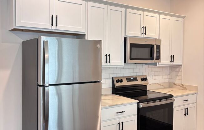 2 beds, 2 baths, 1,080 sqft, $1,075, Unit 123