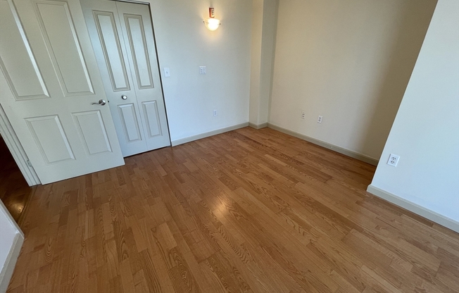 1 bed, 1 bath, 812 sqft, $3,400, Unit 1803