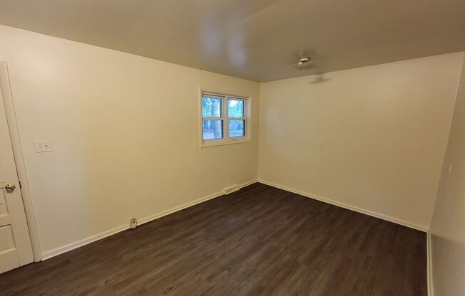 3 beds, 1 bath, $1,050