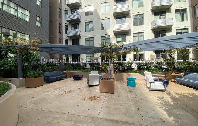 Studio, 1 bath, 718 sqft, $2,200, Unit 409