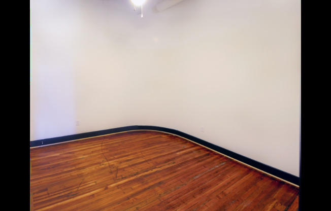 1 bed, 1 bath, 690 sqft, $1,320, Unit Unit 303