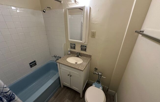 1 bed, 1 bath, $895, Unit 512