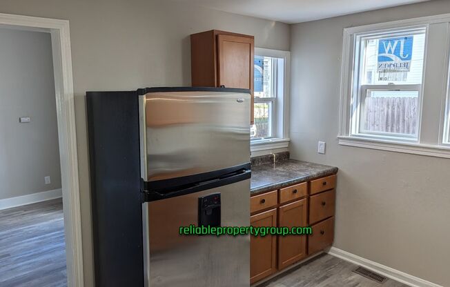 2 beds, 1 bath, $700, Unit 717 E Franklin St