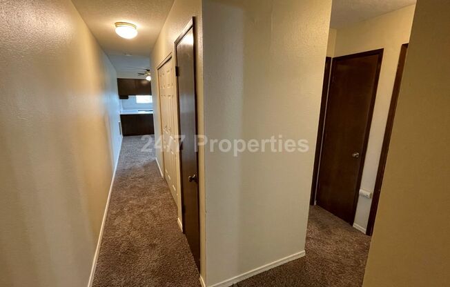 2BD I 1BA - River View!