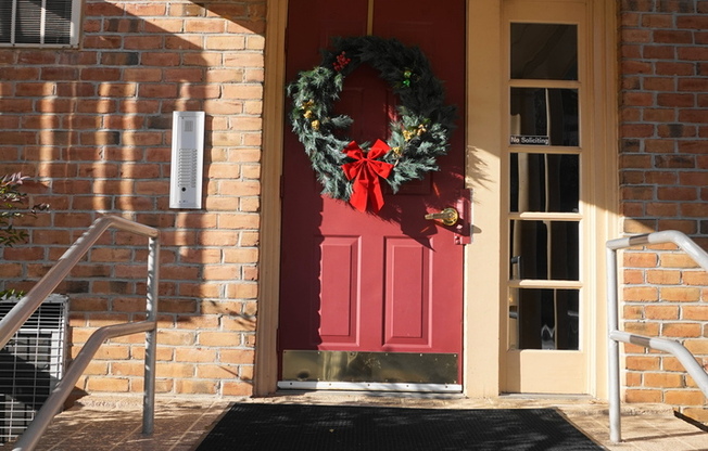 Charming 2 Bedroom/1 Bathroom Apartment in Essex, MD!