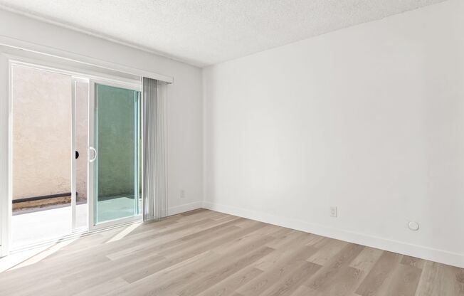 2 beds, 1 bath, 950 sqft, $2,475, Unit 29
