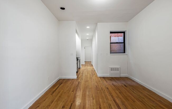 172 East 82nd St