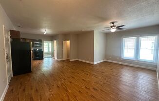 2 beds, 2 baths, 946 sqft, $1,600, Unit Unit 4