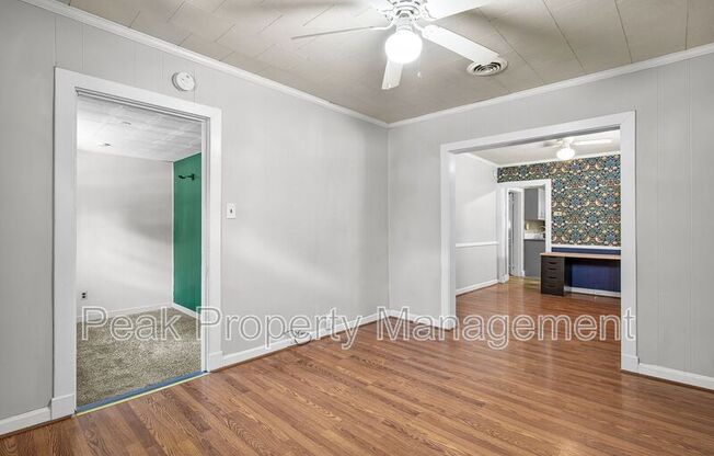 2009 MAPLEWOOD AVE