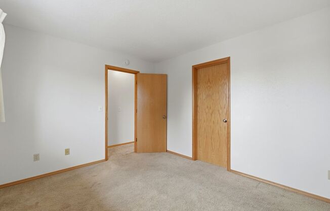 1 bed, 1 bath, 420 sqft, $1,175, Unit 14