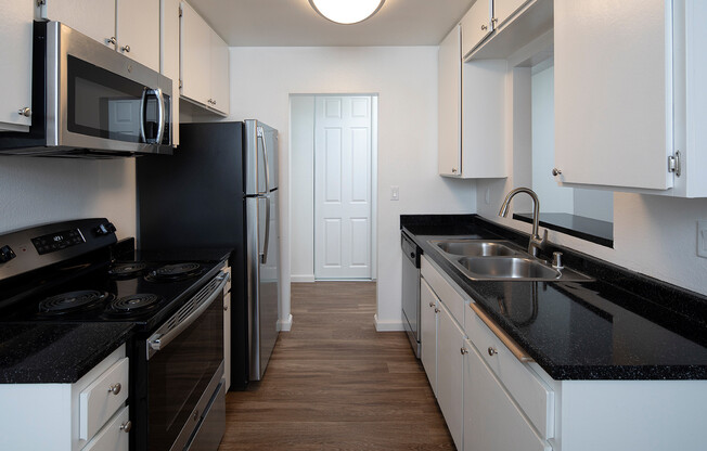 2 beds, 1 bath, 1,001 sqft, $2,395, Unit B-10