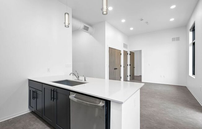 1 bed, 1 bath, 701 sqft, $1,195, Unit 3220