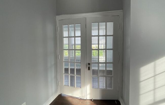 2 beds, 1 bath, 675 sqft, $1,200, Unit C-106