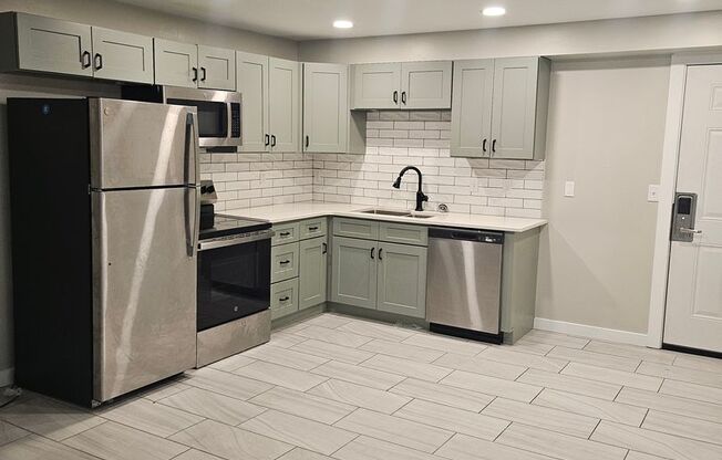 1 bed, 1 bath, 523 sqft, $800, Unit Venus 209