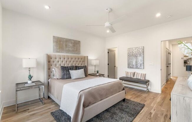 3 beds, 3 baths, 1,961 sqft, $3,200, Unit 403