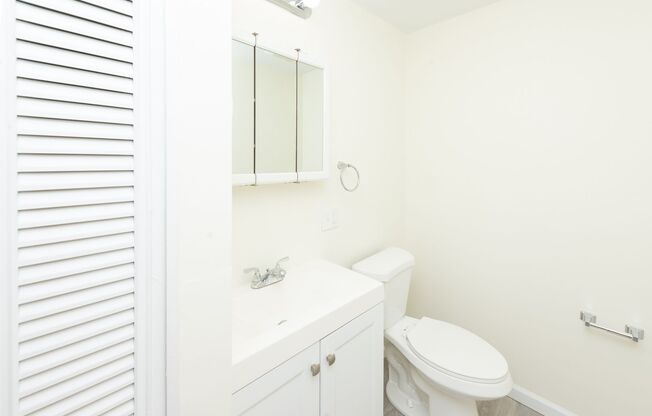 2 beds, 1.5 baths, 1,200 sqft, $2,345, Unit 502J