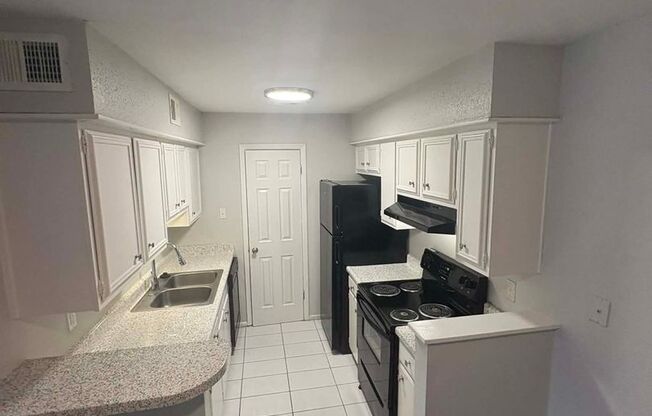 2 beds, 2 baths, 931 sqft, $1,225, Unit 03-0308