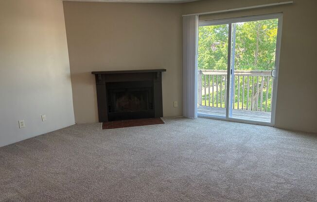 1 bed, 1 bath, 750 sqft, $900, Unit #35