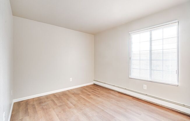 2 beds, 1 bath, 850 sqft, $999, Unit A201