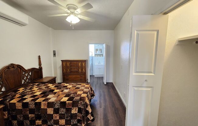 1 bed, 1 bath, $1,010, Unit APARTMENT