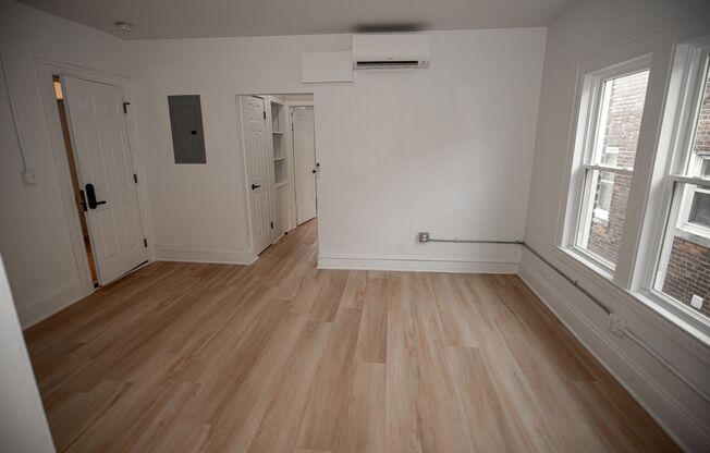 1 bed, 1 bath, 600 sqft, $899, Unit Unit 414