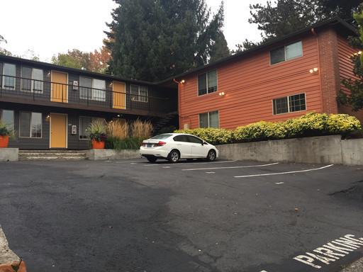 2 beds, 1 bath, $1,895, Unit 715