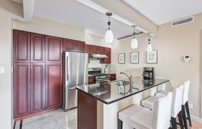 1635 Lexington Ave