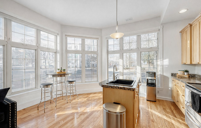 UPTOWN, CHARM AND CHARACTER WITH MODERN UPDATES, 1 BED CONDO, GROUND FLOOR, GREAT NATURAL LIGHT!