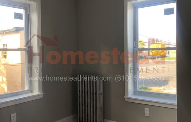 15 E Elm St