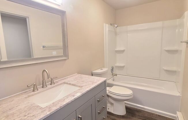 1 bed, 1 bath, $1,050, Unit 109