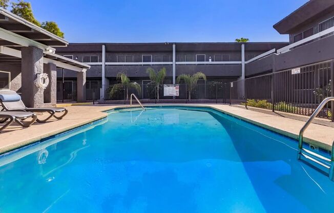 2 beds, 1 bath, 761 sqft, $1,150, Unit 208