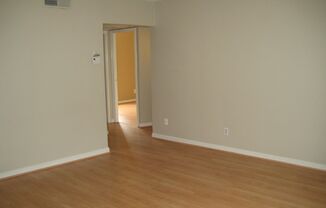 2 beds, 1 bath, $2,000