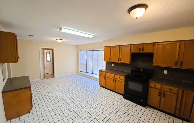 3 beds, 2 baths, $1,525