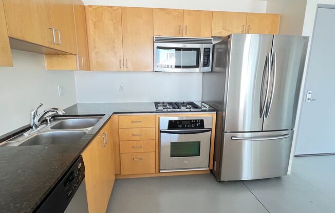 Centre Street Lofts | Top Floor Unit | Top Shelf Upgrades