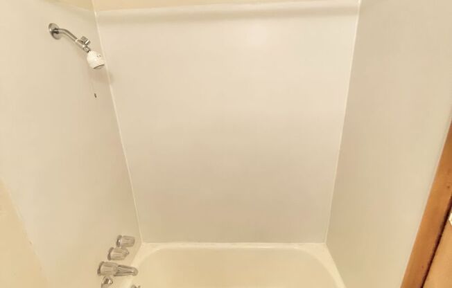 1 bed, 1 bath, 500 sqft, $1,395, Unit 02