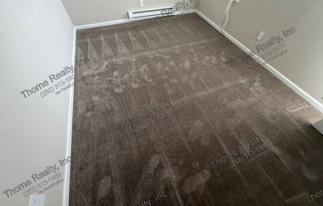 2 beds, 1 bath, $695, Unit 39