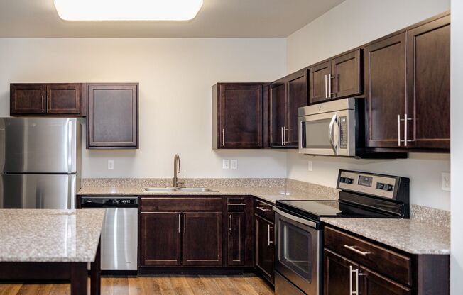 2 beds, 2 baths, 1,008 sqft, $1,770, Unit 315