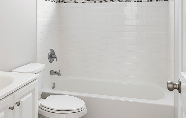 1 bed, 1 bath, 700 sqft, $1,725, Unit C-23