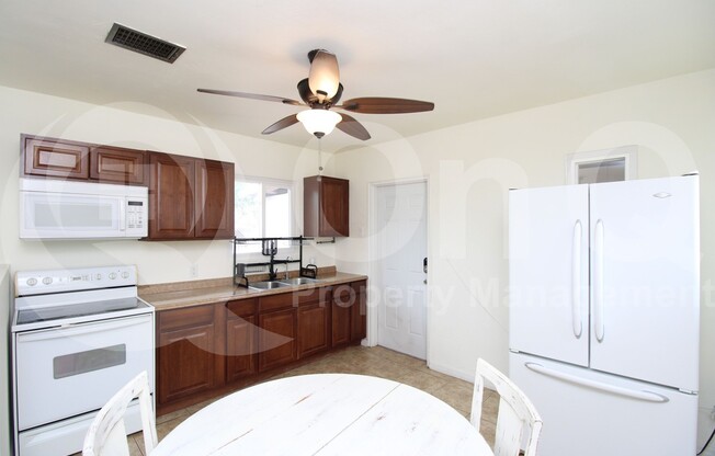 50 E VALENCIA DR