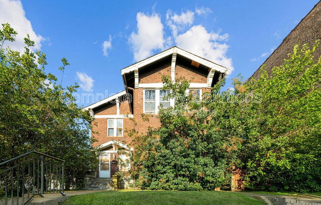 3948 S GRAND BLVD