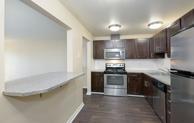 1 bed, 1 bath, 570 sqft, $1,675, Unit 1-109