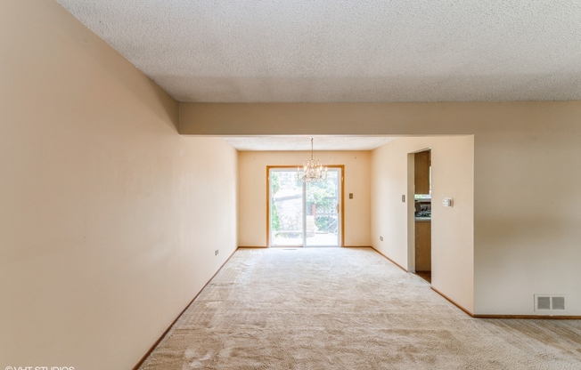 13633 CHERRY LN