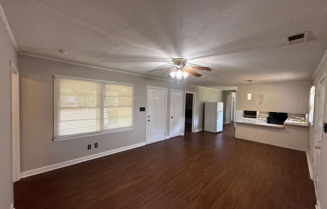 401 JENNY ST