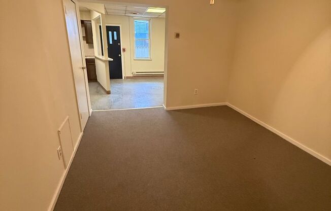 1 bed, 1 bath, 875 sqft, $1,000, Unit 2246 S 15TH ST 1ST FLR