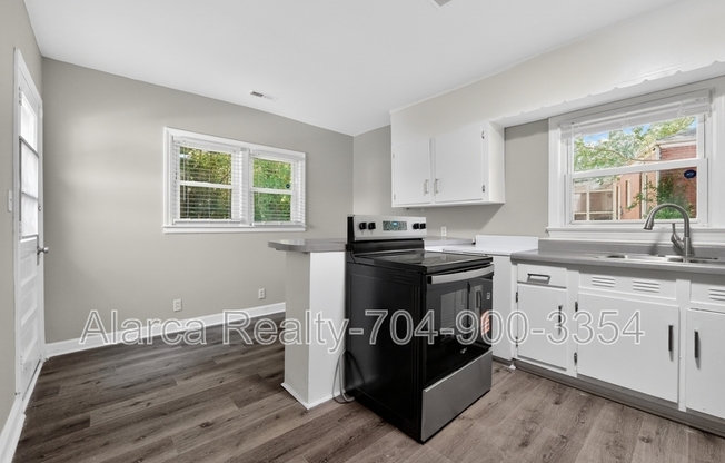 2322 BELFAST DR
