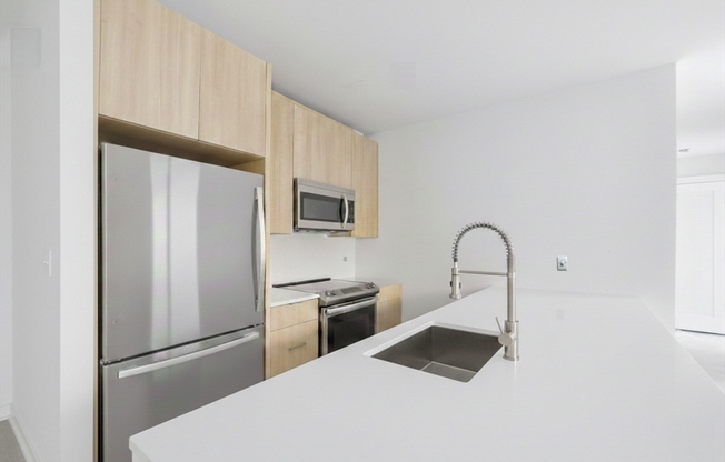 2 beds, 1 bath, 905 sqft, $4,800, Unit 310