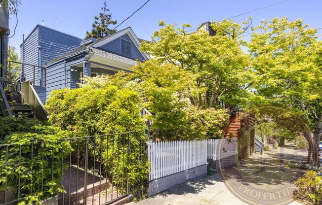 Potrero Hill - 2 BR, 1 BA House 1,124 Sq. Ft. - 3D Virtual Tour, Large Private Yard