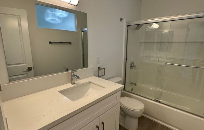 2 beds, 1 bath, 802 sqft, $2,565, Unit 6800-C