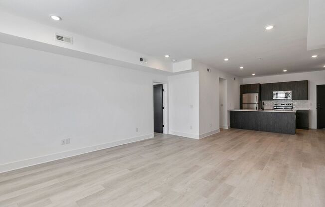2 beds, 2 baths, 1,142 sqft, $1,850, Unit Unit 305