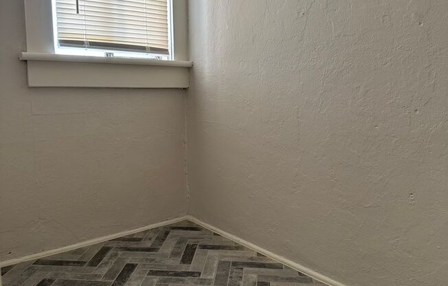 1 bed, 1 bath, 550 sqft, $1,225, Unit 23